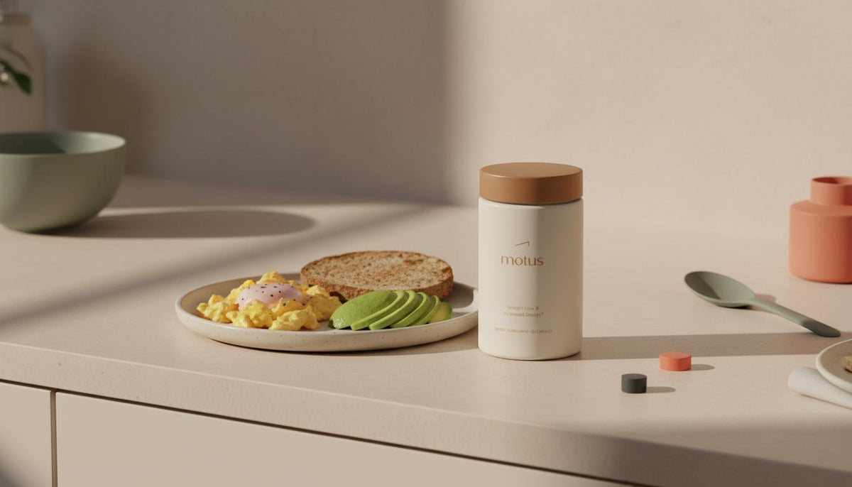Tonum Motus bottle beside a balanced breakfast on a clean kitchen counter, suggesting how to stabilize blood sugar for weight loss